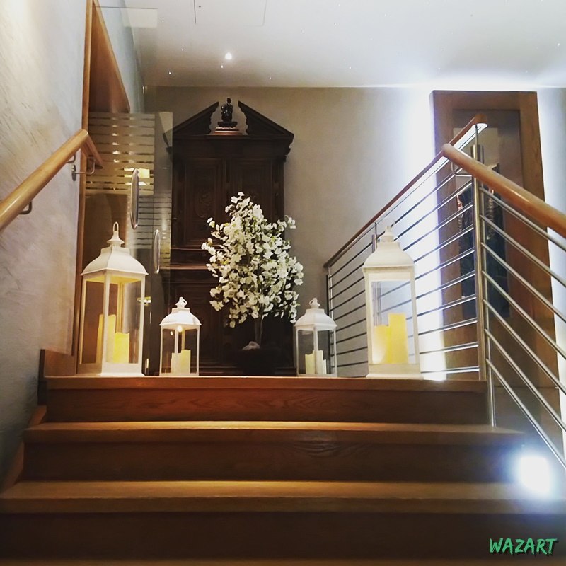 Haut des escaliers, avant la salle de réception, à l'hôtel Aghadoe Heights